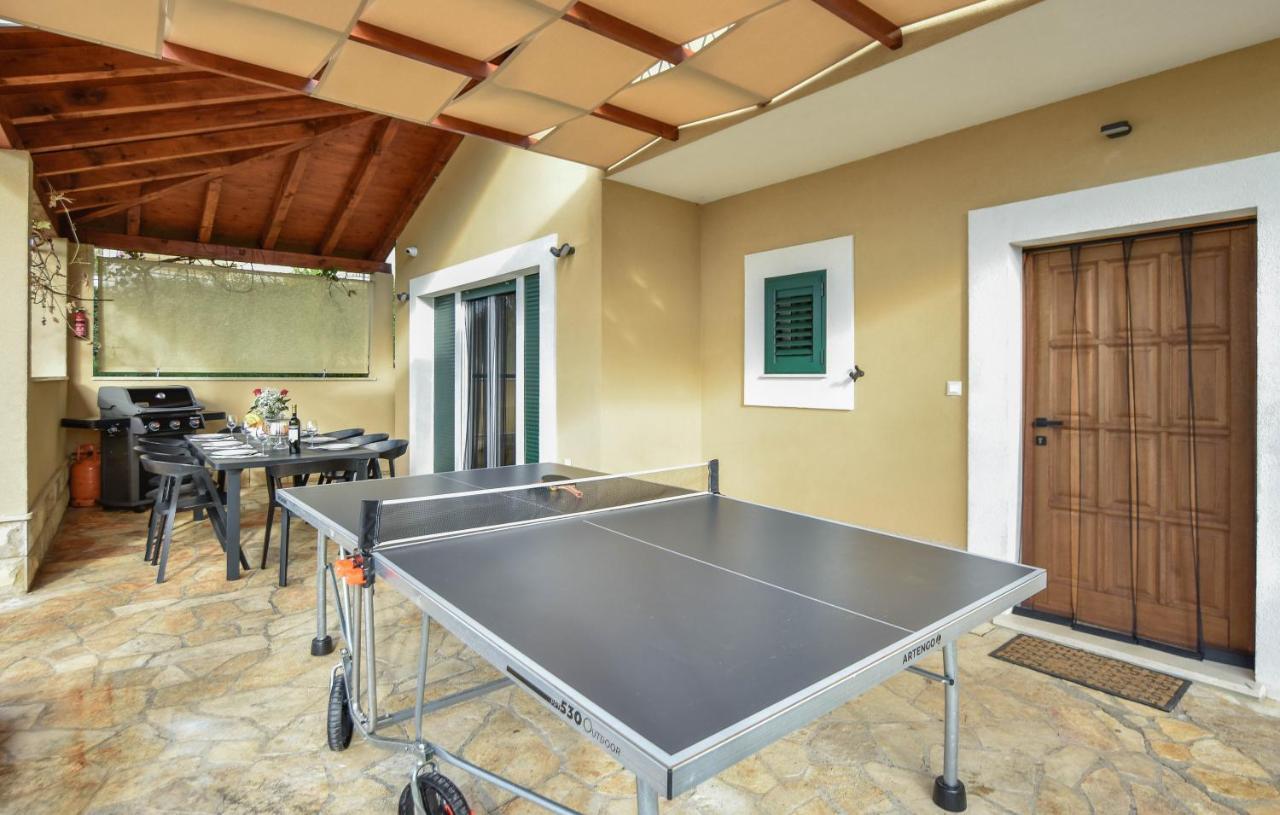 Villa Mater - Luxuriously Equipped Villa With A 15M Long Swimming Pool Žrnovnica المظهر الخارجي الصورة