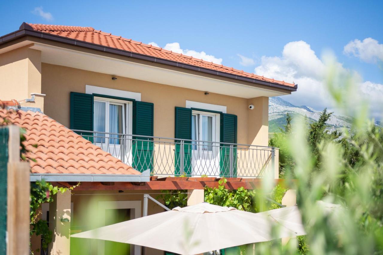 Villa Mater - Luxuriously Equipped Villa With A 15M Long Swimming Pool Žrnovnica المظهر الخارجي الصورة