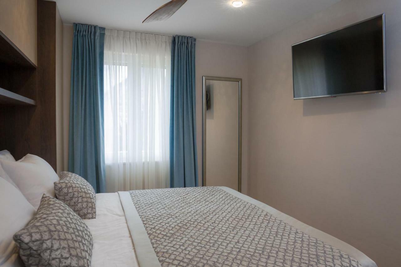 Villa Mater - Luxuriously Equipped Villa With A 15M Long Swimming Pool Žrnovnica المظهر الخارجي الصورة